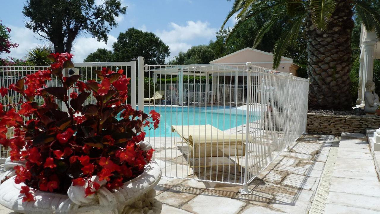 Bed and Breakfast Les Cigalous Restinclieres Exterior foto